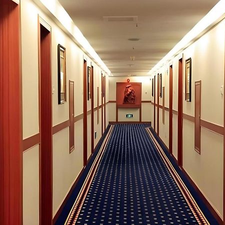 Golden Lustre Hotel Шэньчжэнь Экстерьер фото