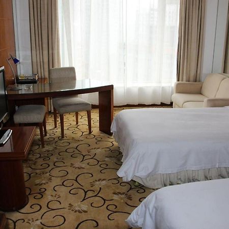 Golden Lustre Hotel Шэньчжэнь Экстерьер фото