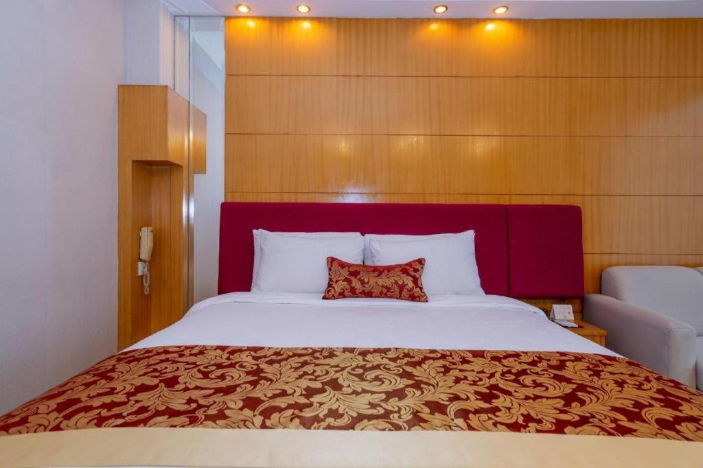 Golden Lustre Hotel Шэньчжэнь Экстерьер фото