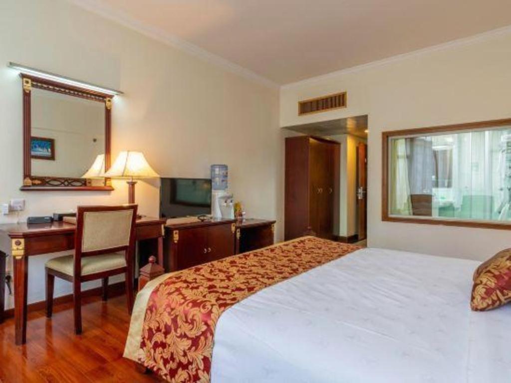 Golden Lustre Hotel Шэньчжэнь Экстерьер фото