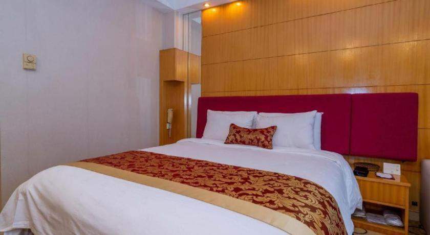 Golden Lustre Hotel Шэньчжэнь Экстерьер фото